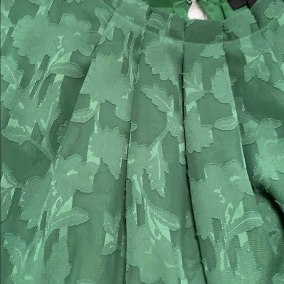 Ann Taylor Factory short sleeve blouse SP - Picture 2 of 3